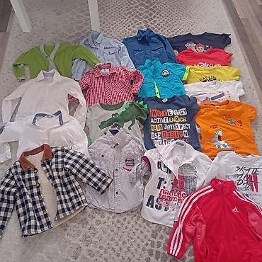 Paketi dečije odeće: Veliki paket stvari + jakna,sve 1500din. U kompletu: - Košulje — 6