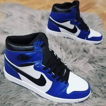 Patike: Jordan air 1 duboke jordanke

Novo
Brojevi 36 do 40 — 6