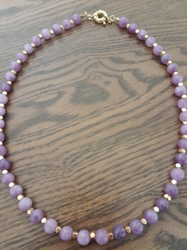 tek qaş üzük: Boyunbağı