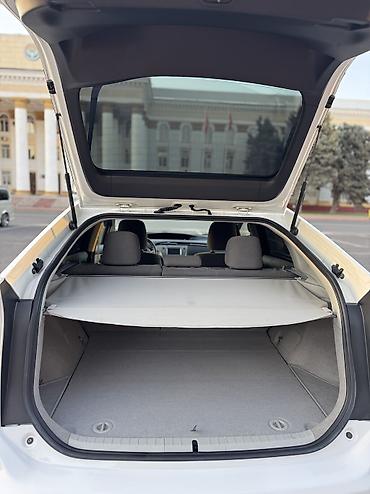 byd e9 1: Toyota Prius: 2015 г., 1.8 л, Вариатор, Гибрид, Седан — 9