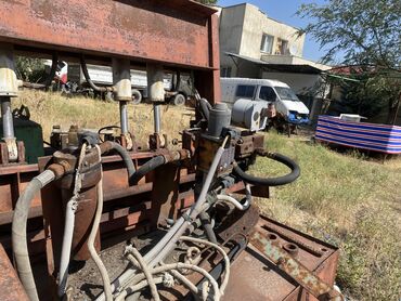 Другое оборудование для производства стройматериалов: Гильотина, разматыватель ( клеть) остаток кровельного металла, все — 21