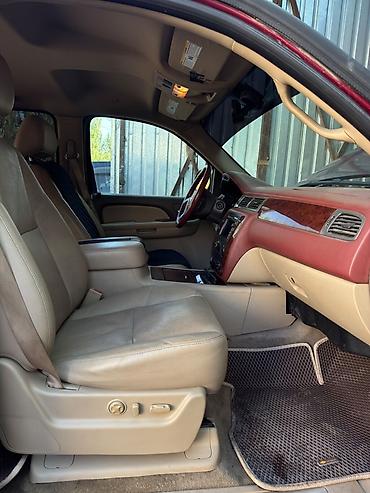 Chevrolet Suburban: 2009 г., 6 л, Газ at lalafo.kg Chevrolet Suburban: 2009 г., 6 л, Газ