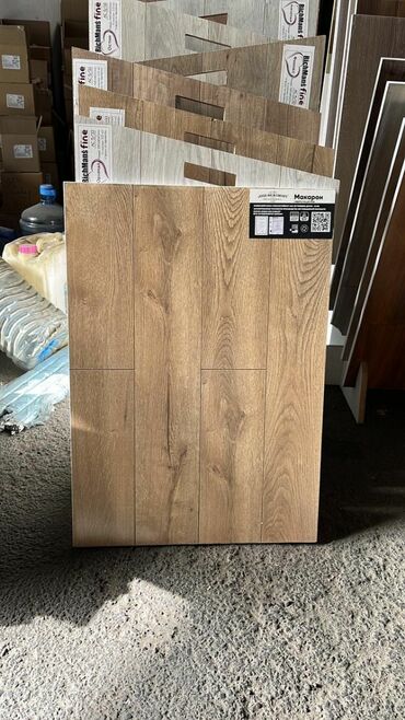 yapışqan panel: SPC/LVT döşəmə örtüyü – Joss Beaumont, “Макарон” kolleksiyası -