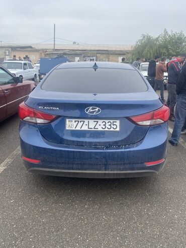 Hyundai: Hyundai Elantra: 1.8 l | 2015 il Sedan — 3