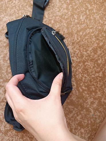 банан сумка: Продаю сумку-бананку! Цвет черный, имеется 4 внешних кармана, 1 — 6