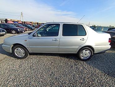Volkswagen: Volkswagen Vento: 1996 г., 2 л, Кол менен иштөөчү, Бензин, Седан — 2