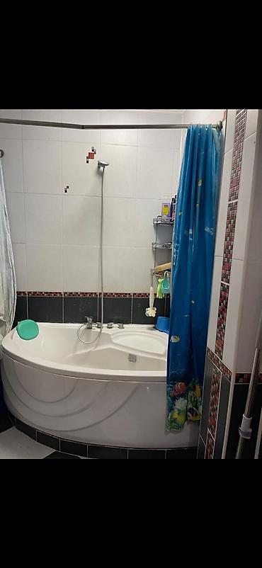 1000: 3 комнаты, 70 м², Карпинка 105 серия, 1 этаж, Старый ремонт — 4