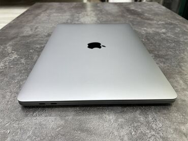 компьютер benq: Ноутбук, Apple, 8 ГБ ОЗУ, Apple M2, 13.3 ", Б/у, Для работы, учебы, память SSD