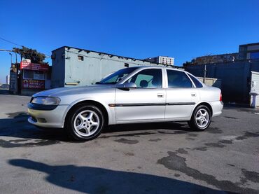 vita masin: Opel Vectra: 2 l | 1998 il | 297541 km Sedan