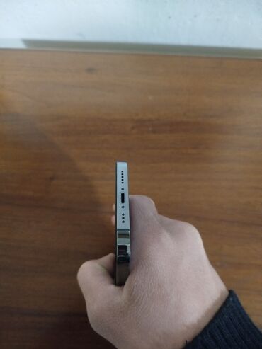 Apple iPhone: IPhone 12 Pro, Б/у, 256 ГБ, Графит, Чехол, 75 % — 4