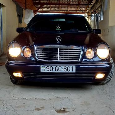 Mercedes-Benz: Mercedes-Benz E-Class: 3.2 l | 2000 il Sedan — 25