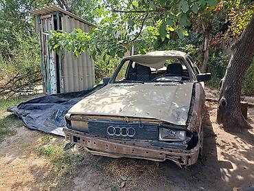 бак ауди 80: Audi 80 (B2) седан, ориентировочно начало/середина 1980‑х, бежевый — 3