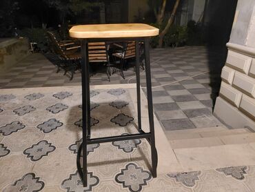 Bağ, çöl masa və oturacaq dəstləri: Metall karkaslı taxta lamelli skamya dəsti - Məhsul: açıq məkana — 45