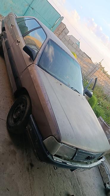мерс 200 с: Audi 100: 1989 г., Седан — 2