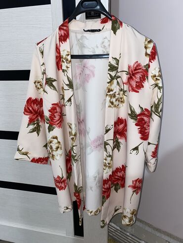 Пиджаки, жакеты: Пиджаки, жакеты