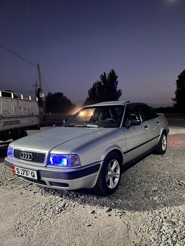 радиатор кондиционера опель зафира а: Серебристый седан Audi, оснащенный литыми дисками и синими фарами