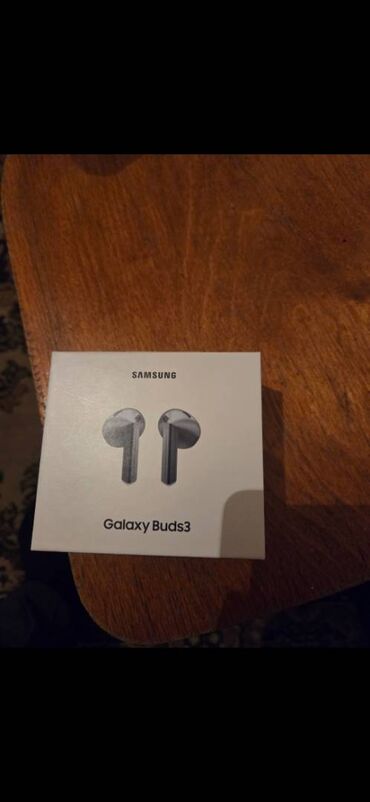 qulaqciq satilir: Təzə isdifadə olunmayıb təcili satılır galaxy buds3 150 manata