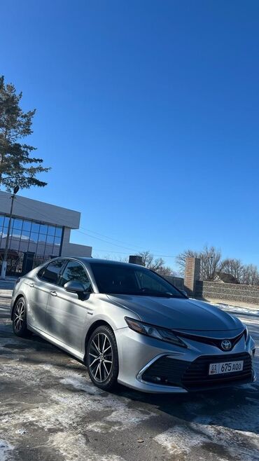 Toyota: Toyota Camry: 2021 г., 2.5 л, Автомат, Гибрид, Седан