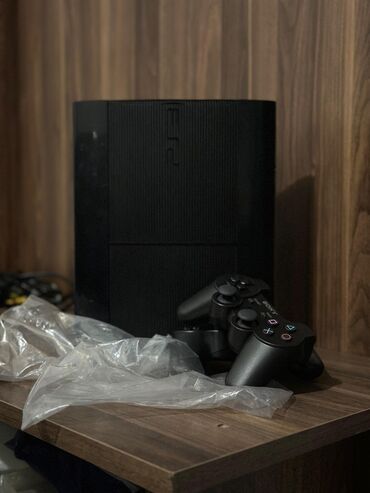 пульт playstation 3: Playstation 3 Super slim 500 GB yaddw 2 ədəd təp təzə pult istifadə