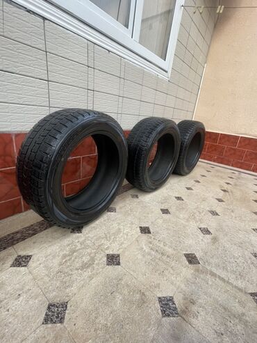 шины зимни: Шины R 20, Зима, Комплект, Внедорожные (АТ/МТ), Япония, Dunlop