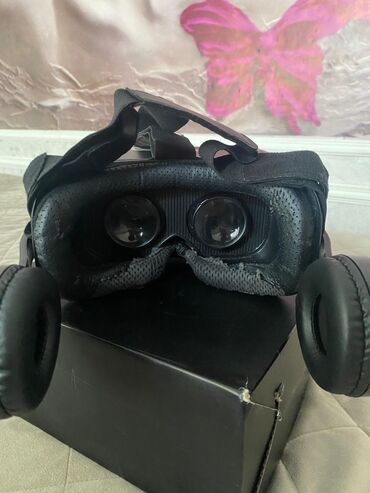 oyun monitoru: 3d vr sanal gözlük satilir !!! təcili 150 azn alíníb qoruyucu hissesi