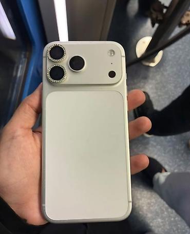 IPhone 17 Pro Max, Gümüşü, Qırıq lalafo.az -da IPhone 17 Pro Max, Gümüşü, Qırıq