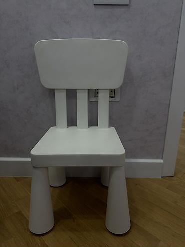 ikea kreveti: Uşaq stulu – ağ rəngdə, mini ölçülü ikea - Dizayn: Yumru kənarlı — 3