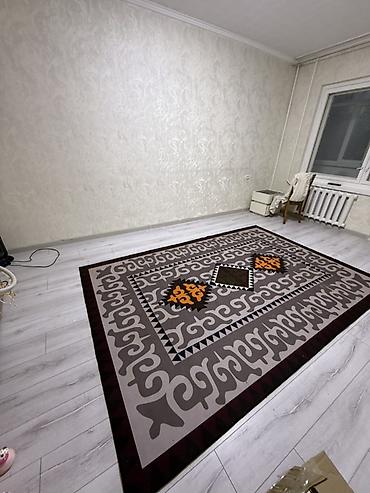 Ковры и паласы: Сдаем 2 команаты на подселение (зал и спальня )(3 комнате живет одна — 4