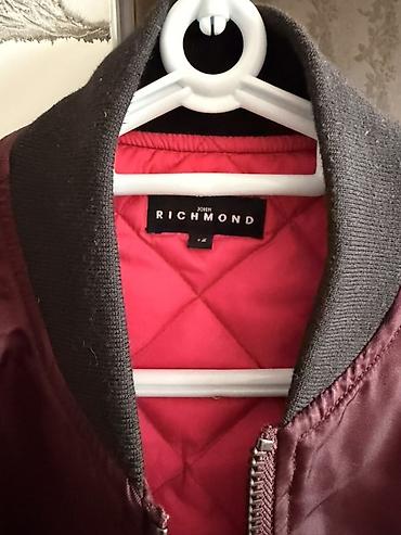 alpha industries: John Richmond bomber gödəkçə - Model: Bomber - Rəng: Bordo (şərab — 2