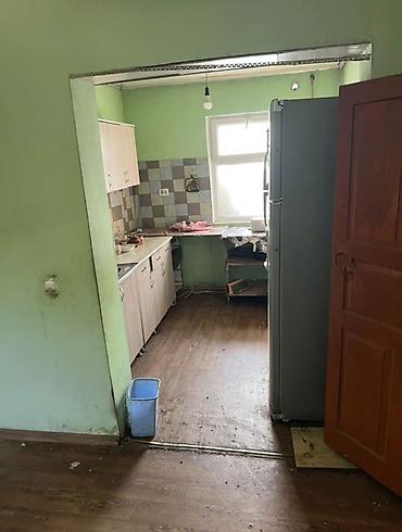 Продажа коттеджей и домов: Продается дом (55кв.м2) в Маевке. (первомайский район). В доме — 6