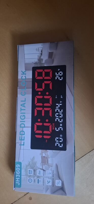Güzgülər: Masaüstü saatlar, Elektron, Zəngli