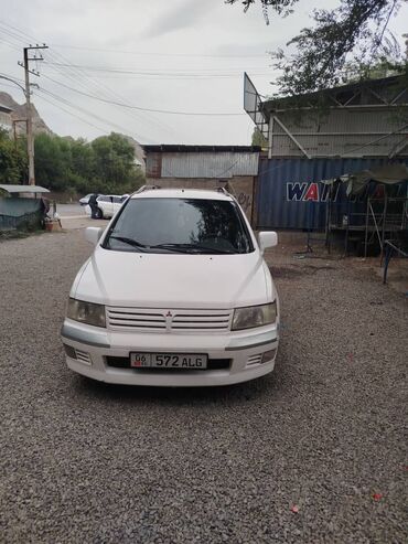 Mitsubishi: Mitsubishi Space Wagon: 2002 г., 2 л, Автомат, Бензин, Минивэн