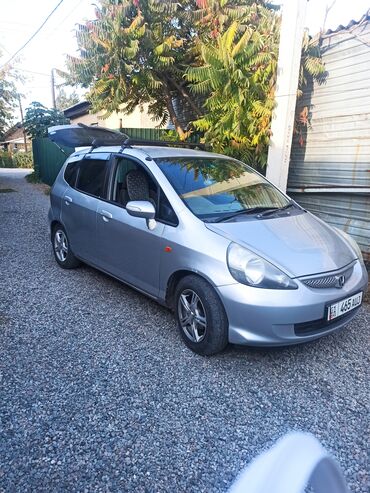 дверь мазда примаси: Honda Fit: 2005 г., 1.3 л, Вариатор, Бензин, Хетчбек