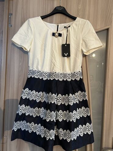 Gündəlik donlar: Qadın paltarları – müxtəlif modellər - Model 1: Qızılı parıltılı — 12