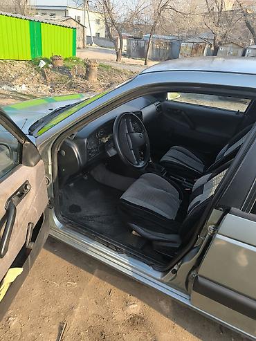 Volkswagen: Volkswagen Passat: 1988 г., 1.8 л, Механика, Бензин, Седан — 6