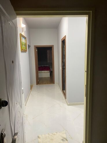 частные дома в баладжарах: 3 otaqlı ideal vəziyyətdə həyət evi kirayə verilir. Yenidən təmir