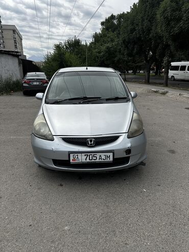 срочно срочно продам машину: Honda Fit: 2002 г., 1.3 л, Вариатор, Бензин, Универсал