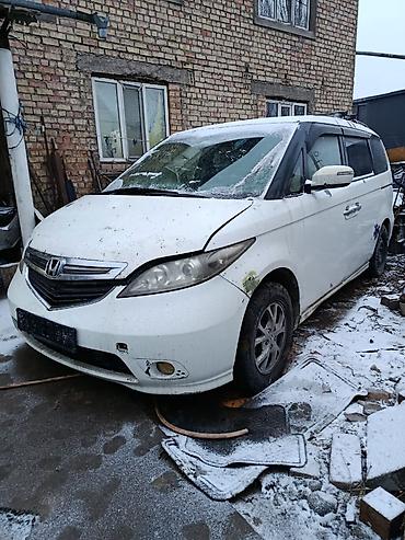 левый: Honda Elysion: 2004 г., 2.4 л, Автомат, Бензин, Минивэн — 2