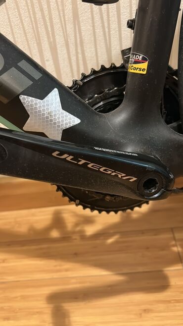 İdman velosipedləri: Bianchi yol velosipedi – karbon aero şassi ilə Xüsusiyyətlər: - — 12