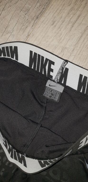 Gornji i donji deo: Nike, M, Jednobojni, bоја - Bela na lalafo.rs — 9 Gornji i donji deo: Nike, M, Jednobojni, bоја - Bela — 9