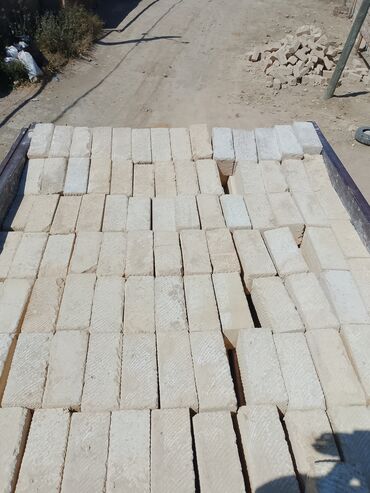 раздвижные двери в баку: Məhsul: Ağ qayadan kəsilmiş tikinti daşları Təsvir: - Ölçü: standart