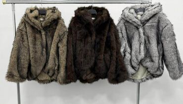 Krzneni kaputi: Luksuzna ženska jakna od veštačkog krzna sa kapuljačom - Oversize — 10