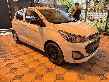спинка: Chevrolet Spark: 2019 г., Хэтчбэк — 2