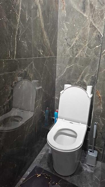 Двуспальные кровати: Кровать с мягким изголовьем, обтянутым тканью, состоящим из отдельных — 12