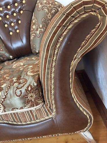 ofis kresloları ikinci əl: Klassik üslubda yumşaq mebel dəsti - Tərkib: 1 ədəd ikili divan, 2 — 10