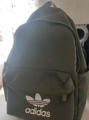 Tavalar: 50 azn Adidas Originals (150 azn'e alınıb) Bu, gündəlik istifadə üçün