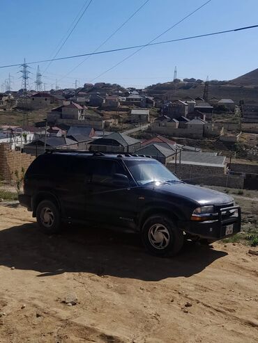 Chevrolet: Chevrolet Blazer: 4 l | 1997 il 505050 km Universal — 3