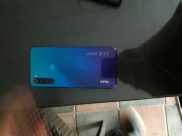 xiaomi redmi note 4x 4: Redmi smartfon – mavi-bənövşəyi gradient arxa panel ekran biraz