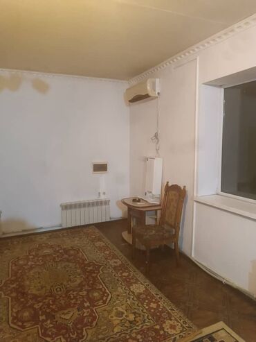 Долгосрочная аренда квартир: 3 комнаты, Собственник, С мебелью частично