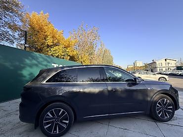 lexus ls: Lixiang L6: 2025 г., 1.5 л, Автомат, Электромобиль, Кроссовер — 2